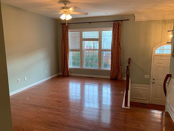 4th image of 1320 Thornborough Dr