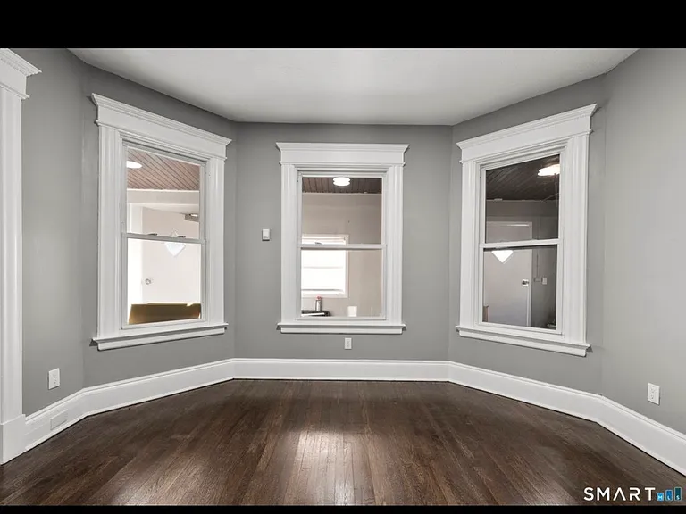 362-364 Sigourney St #1 — Photo 7