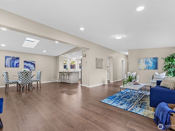 4th image of 23826 7th Place W