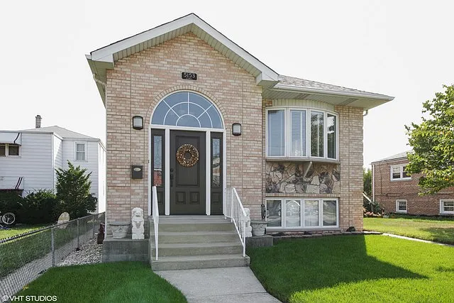 5153 S Lorel Ave photo 1