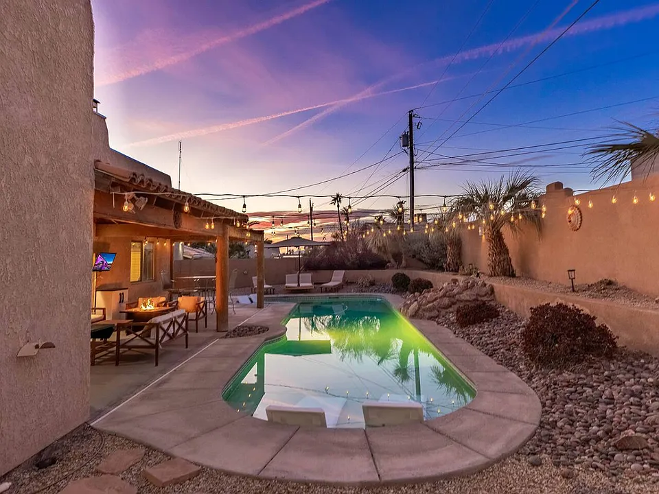 3921 Aloha Ln