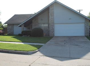 3750 N Lansing Pl, Tulsa, OK 74106