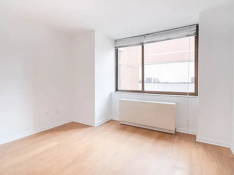 300 E 39th St #15C — Photo 22