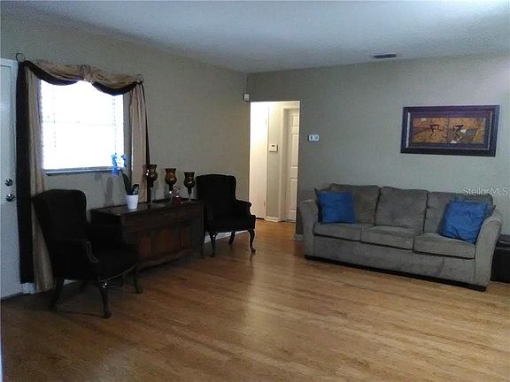 4th image of 10501 N Ashley St