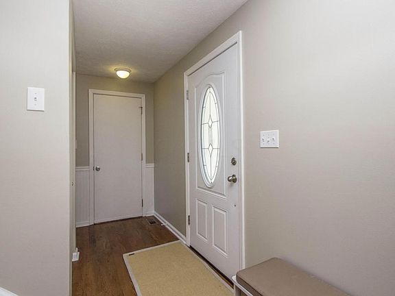3rd image of 3128 Delburn Ave