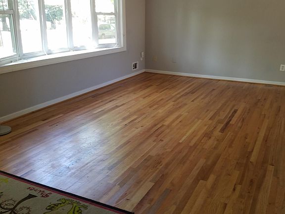 2nd image of 2047 Westmoreland St