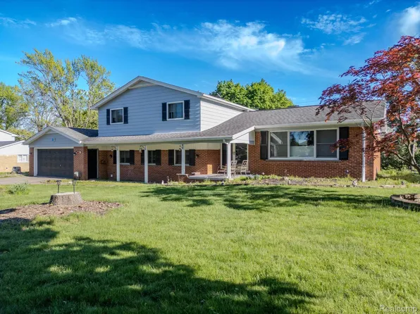 4753 Quarton Rd, Bloomfield Hills, MI 48301