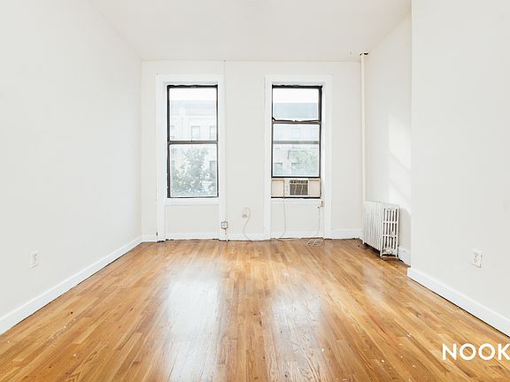 3rd image of 314 Jefferson St APT 2L