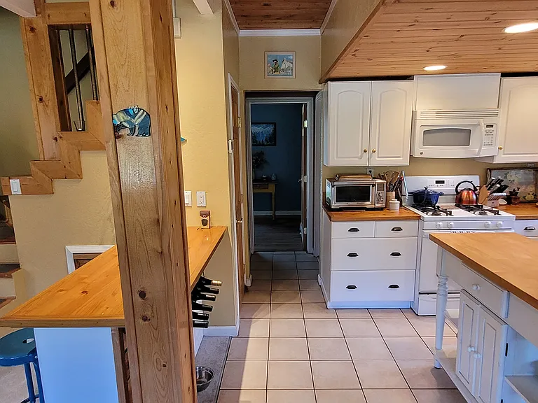 974 Washoan Blvd — Photo 11