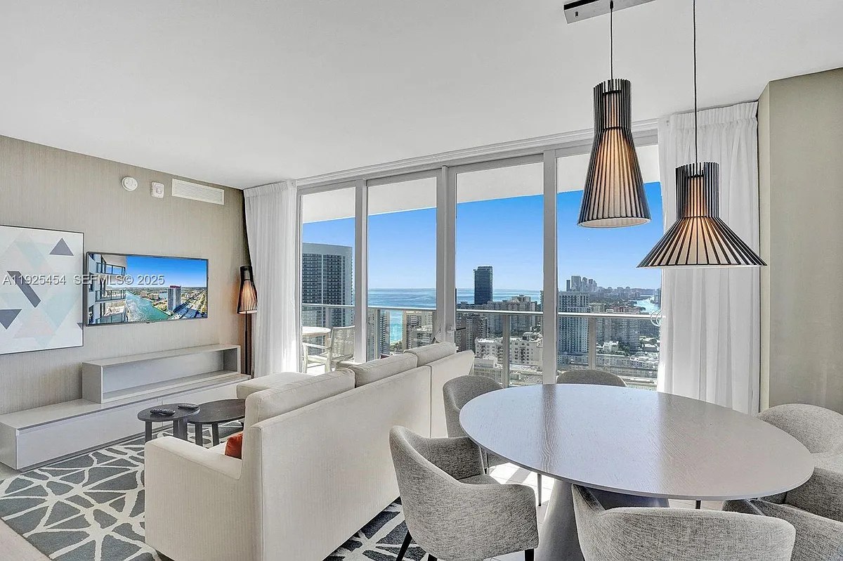 Building Photo - 4010 S Ocean Dr #R1108