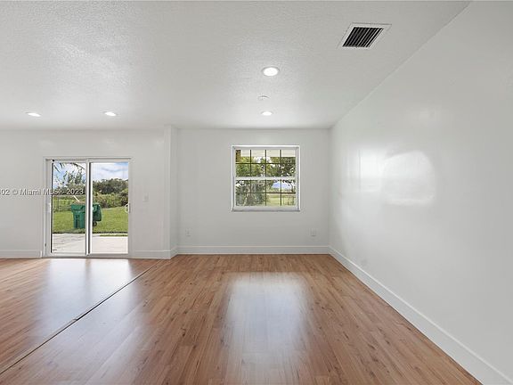 4th image of 570 NW 202nd Ter
