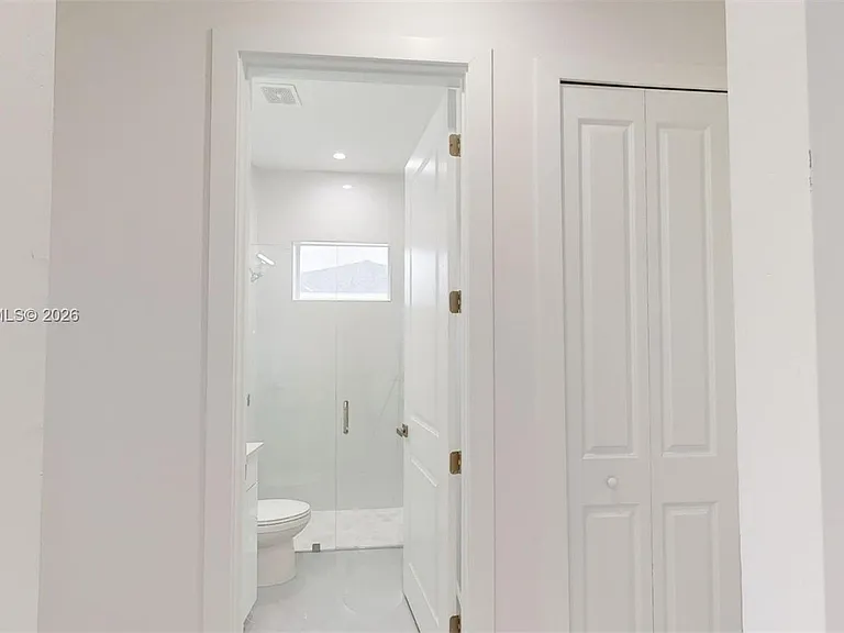 6050 Stratton Rd — Photo 19