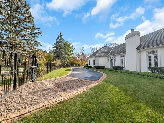 3rd image of 550 King Muir Rd