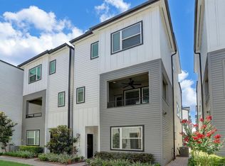 1038 Timbergrove Yards Ln, Houston, TX 77008