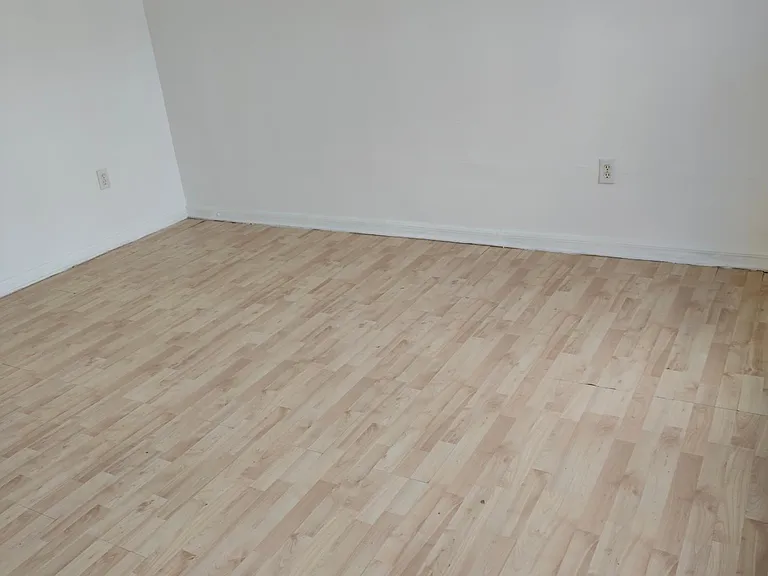 1100 Munster Ct — Photo 5