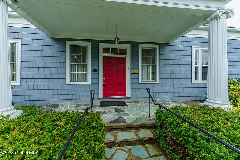 4th image of 7 Croswell Street