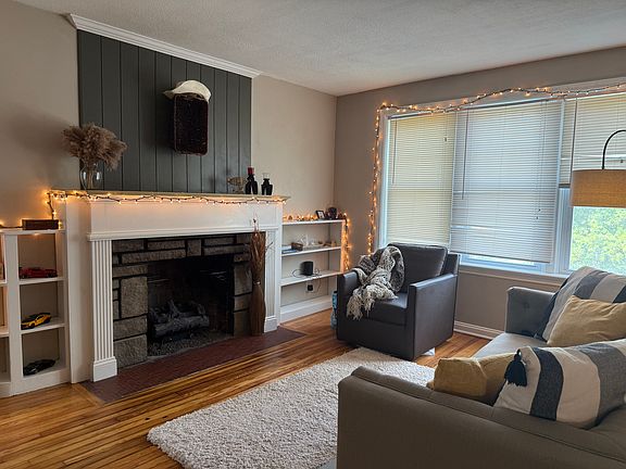 5th image of 2662 59th St