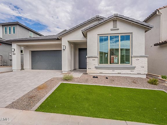 2nd image of 21352 W MEADOWBROOK Avenue