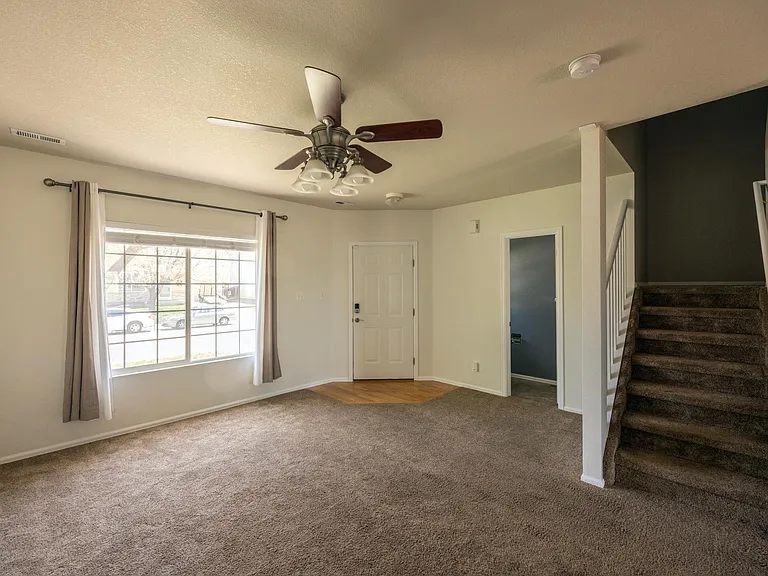 6148 Shamrock Cir — Photo 4