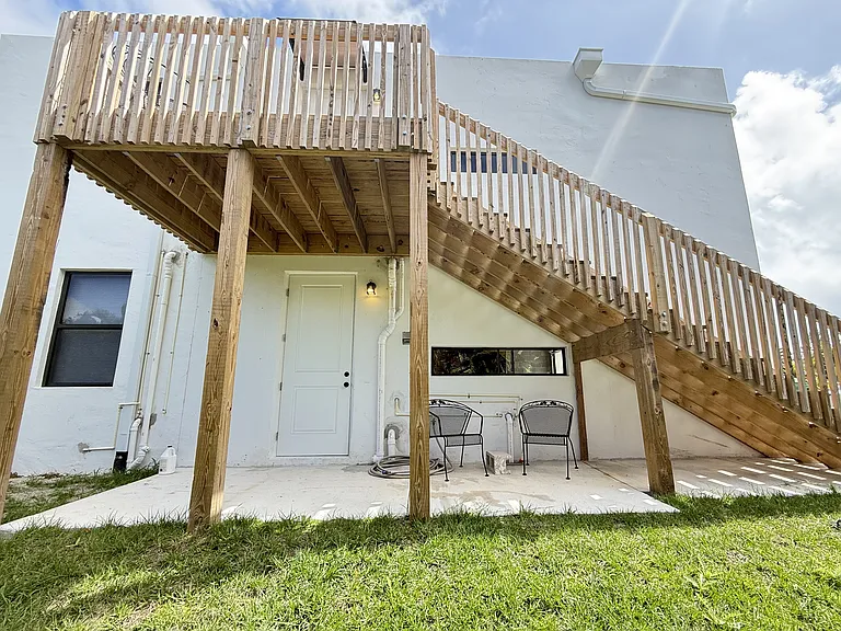 1335 Churchill Rd — Photo 23