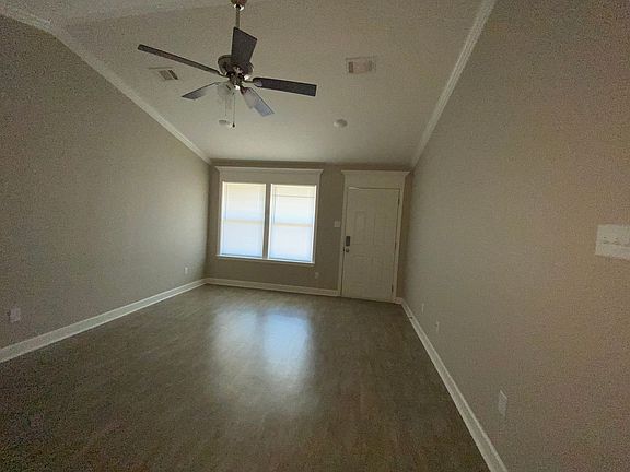 3rd image of 309 Sparrow Rd
