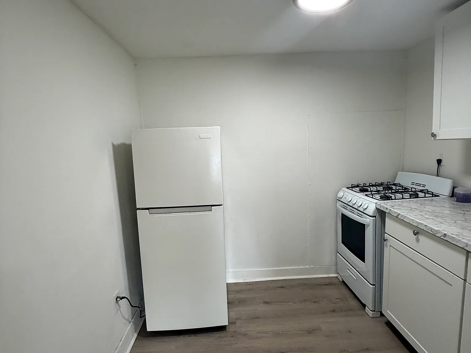 Studio, 200 sqft, $1,500 — Photo 3
