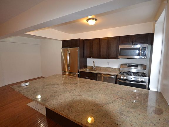 4th image of 3415 Parsons Blvd #E2ee