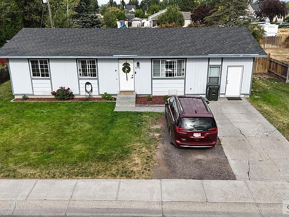 2nd image of 570 Lilac St