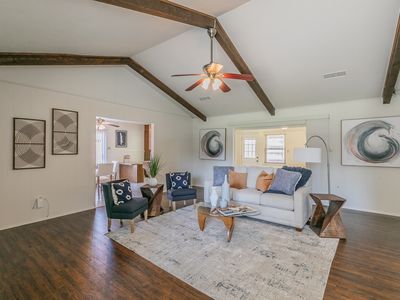 2130 Ridge Ln, Grapevine, TX, 76051
