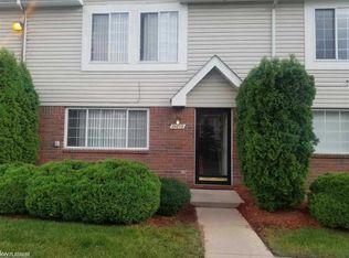 29845 Cathy Ln, Chesterfield, MI 48047