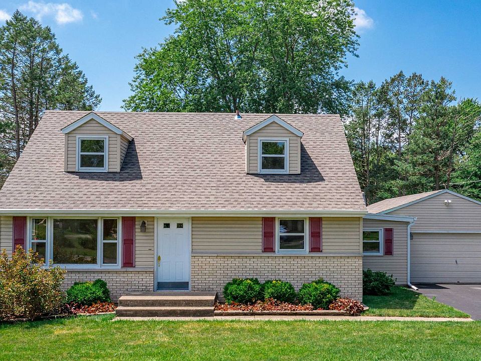 11168 3rd St, Roscoe, IL 61073 MLS 11196930 Zillow