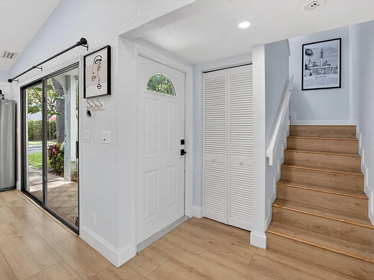 22270 Pineapple Walk Dr — Photo 12