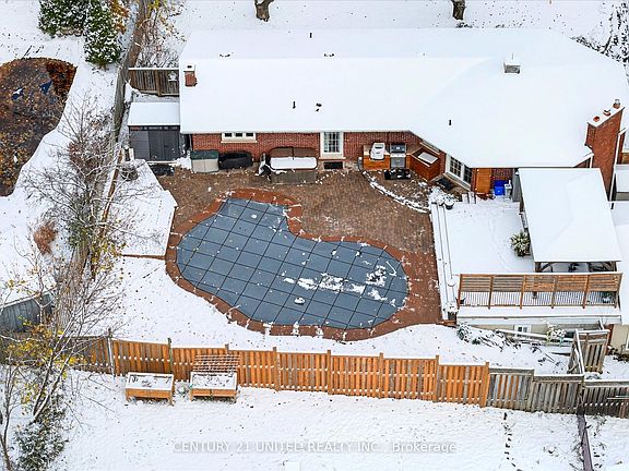 3rd image of 105 Ridgewood Rd