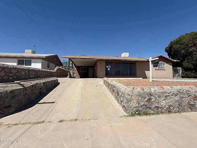 5609 Venezuela Rd #2 — Photo 7