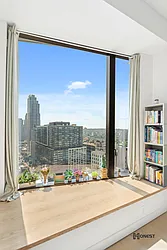 11 Hoyt Street