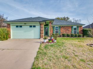 1503 Garrison St, Arlington, TX 76018