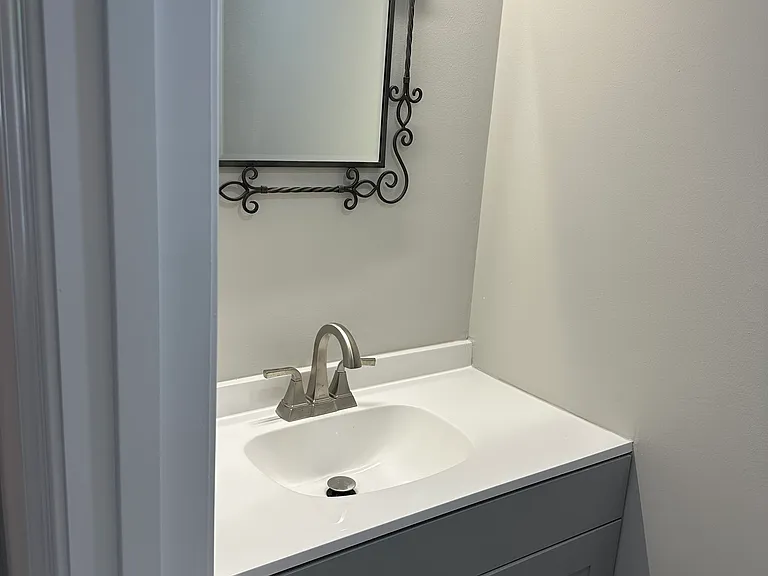 2203 Prince Of Wales Ct — Photo 8
