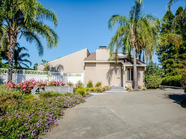 4 Sequoia Pl, Woodland, CA 95695