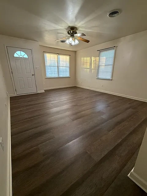 2 bed, 996 sqft, $1,400 — Photo 3