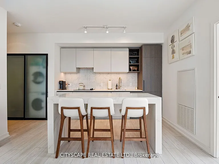 55 Mercer St S #1802 — Photo 17