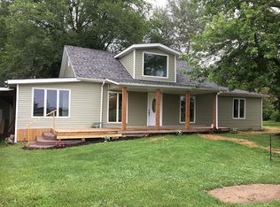 772 Prairie St, Shipman, IL 62685