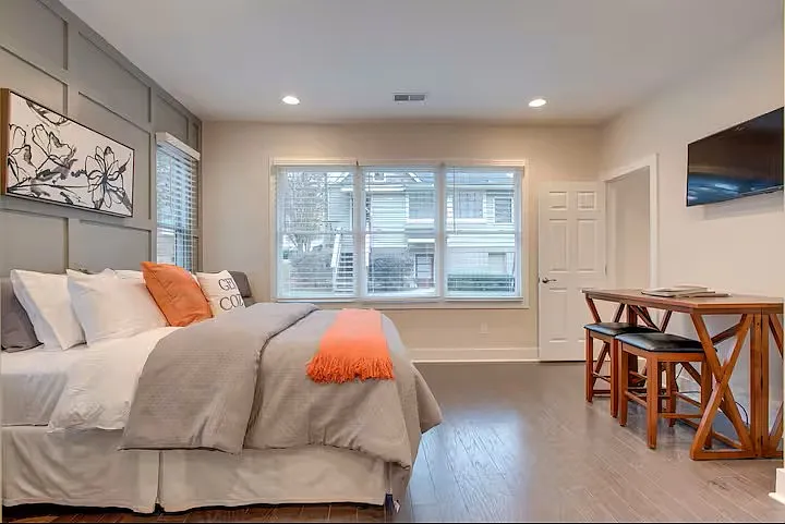 2208 White Ave — Photo 21
