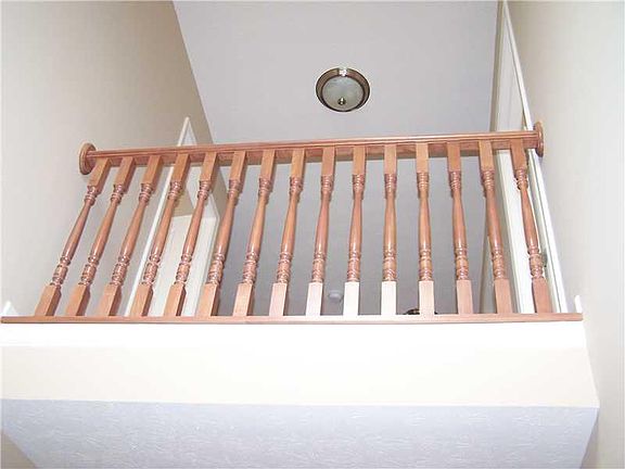 3rd image of 7064 Oxford Ln