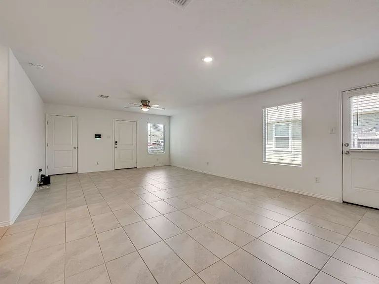 11846 Arkoma Dr — Photo 4