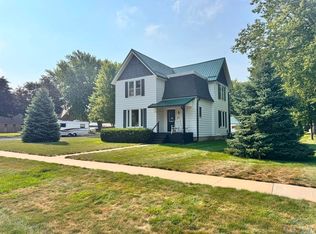111 E 5th St, Sanborn, IA 51248