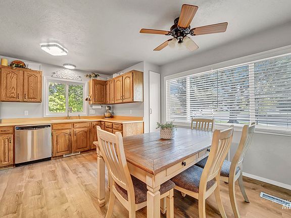 4th image of 739 Aspenwood Ln
