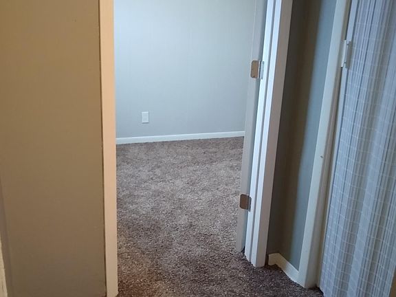 3rd image of 13515 Kirton Ave