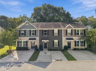 1202 Lakeview Cv, Smithfield, VA 23430