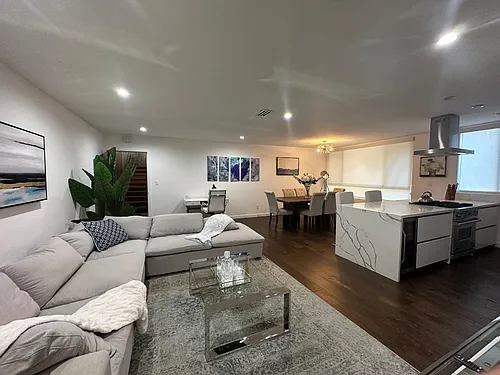 1267 N Laurel Ave #3 Photo 1