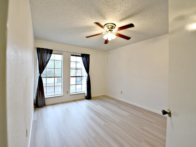 13329 Black Canyon Dr — Photo 16
